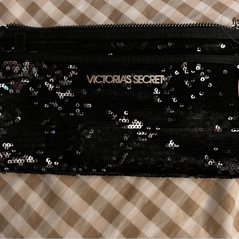 Victoria Secret wristlet (NWT)